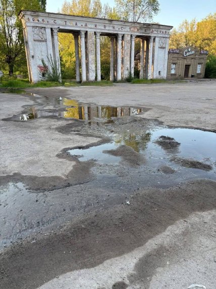 Вход на стадион Сталь в Алчевске