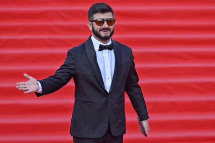 Михаил Галустян