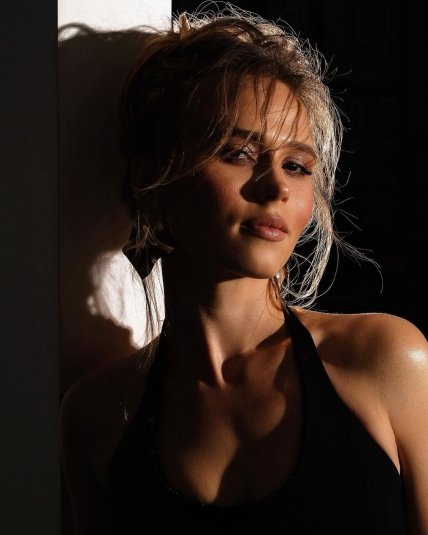 анна кошмал в купальнику