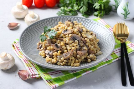 Качана каша с грибами