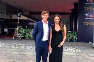 Ляйсан Утяшева впервые вышла в свет после рождения ребенка