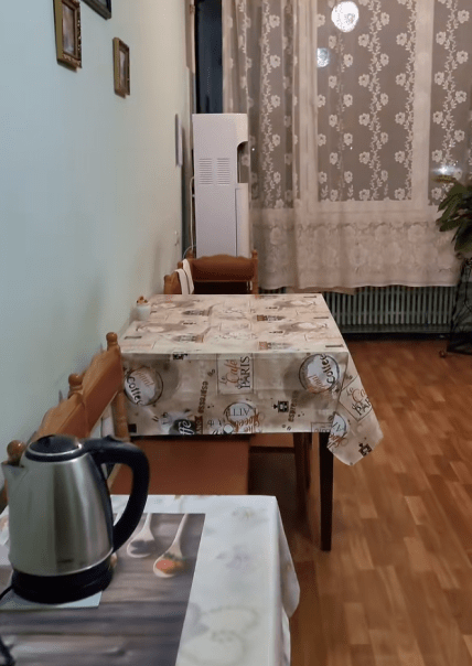 Де ночують машиністи метро