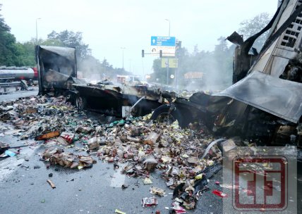 на  Житомирской  трассе,   под  Киевом, случилось  ДТП 