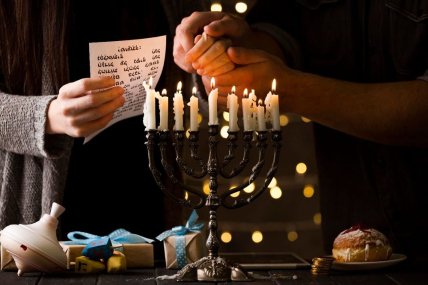 Традиції святкування Хануки