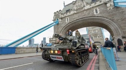 Ездить на танке