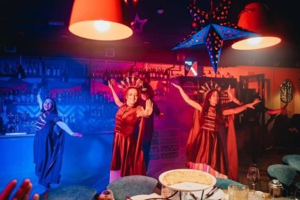 Сестры Деби