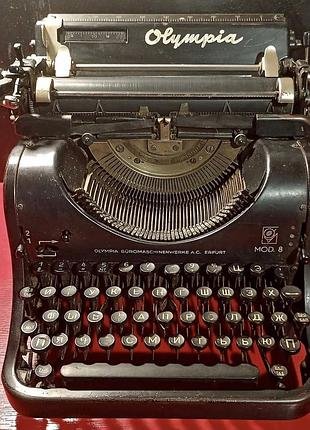 Антикварная печатная машинка