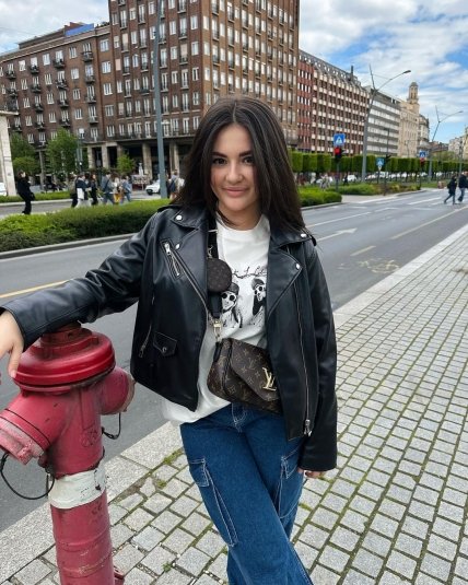 Маша Данилова с сумочкой Louis Vuitton