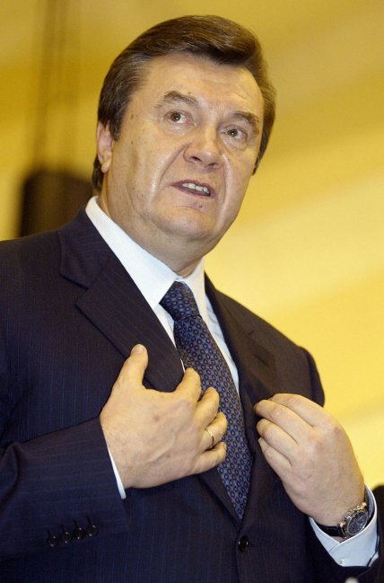 Виктор Янукович, Оранжевая Революция, выборы 2004