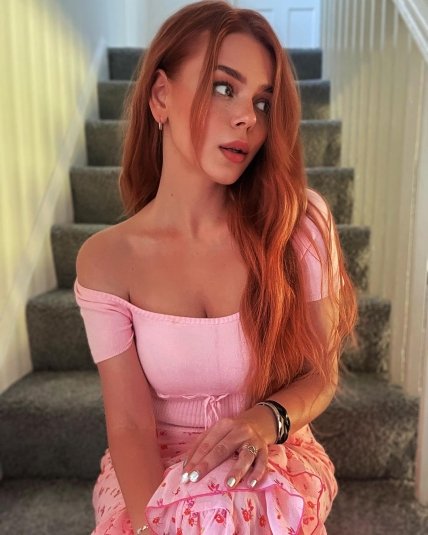 рыжая алина гросу