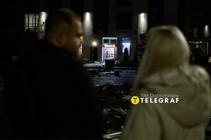 Люди чекають на остаточну ліквідацію пожежі