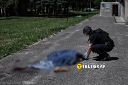 Місце влучання боєприпасів у Краматорську після російської атаки