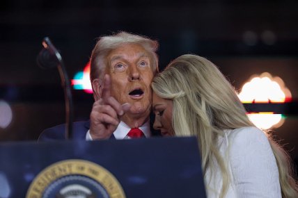 Дональд Трамп та Еріка Кірк