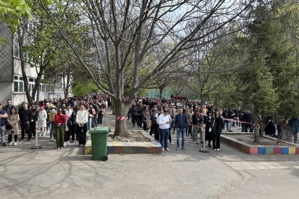 Очереди на выборы в парламент Венгрии 2026
