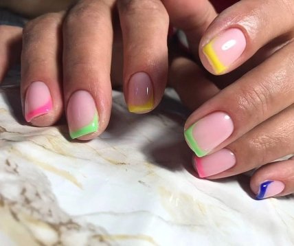 цветной маникюр