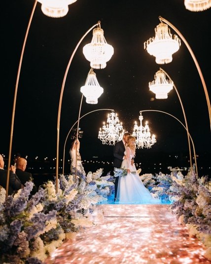 Даша Квіткова та Нікіта Добринін на весіллі