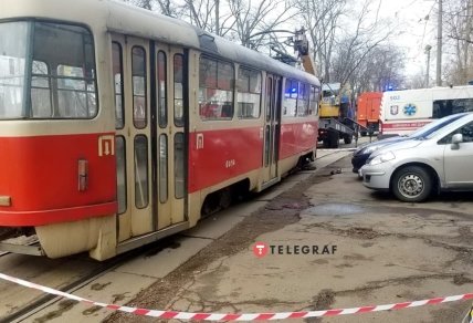 Трамвай протащил погибшую около 15 метров