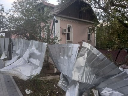 Пошкоджений будинок у стилі модерн у Полтаві