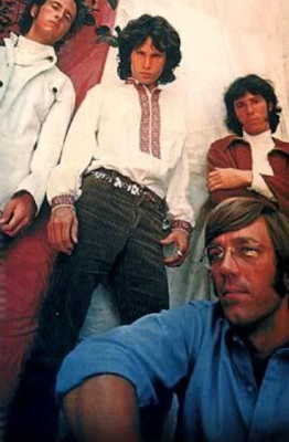 Джим Моррісон у вишиванці