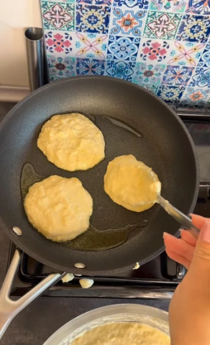 Драники с курицей и грибами в сливочном соусе - рецепт