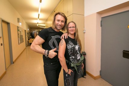 Олег Винник фанатка набила папу