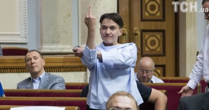 Надія Савченко у сесійній залі парламенту