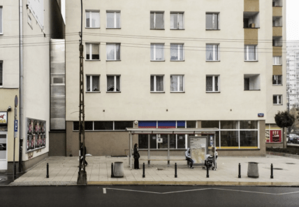 Самый узкий дом в мире построили в Варшаве
