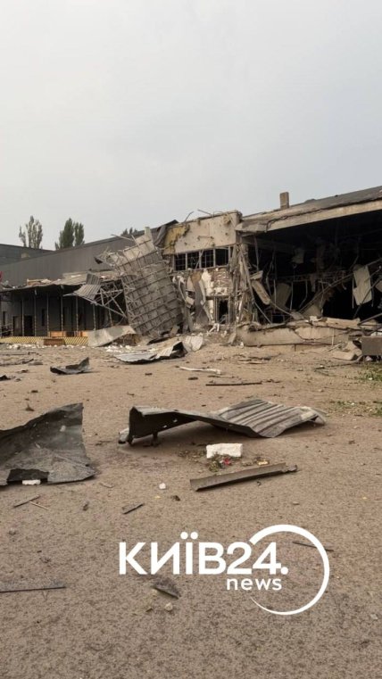 Отделение Новой почты в Киеве после удара 5 августа
