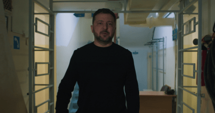 Зеленський у коридорах укриття на Банковій