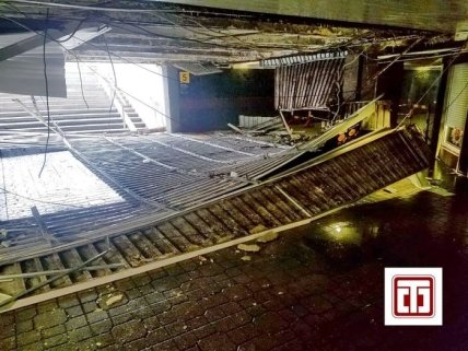 Обвал потолка в переходе на Майдане Киев 22.01.2021 - Фото