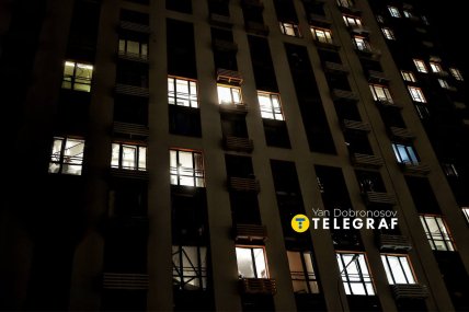 Росіяни атакували житлову багатоповерхівку в Києві