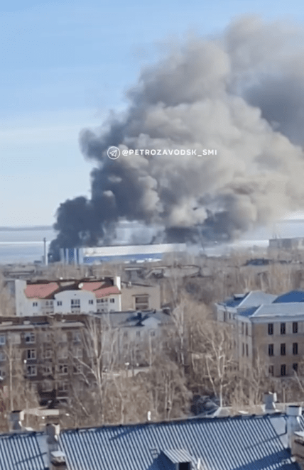 В Росії горить суднобудівний завод. Що на ньому виготовляють і як це вплине на Україну (фото, відео)