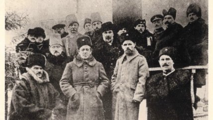 Генерал Омельянович-Павленко на фото правительства Директории и высшего командования Армии УНР