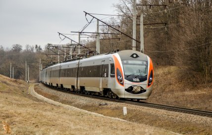 Поезд Интерсити, УЗ