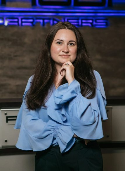 Олена Чмона