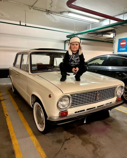 Хасбік заліз на Жигулі