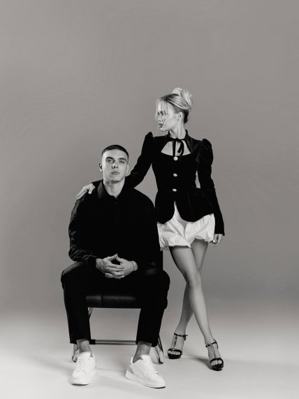 Матвій Пономаренко зі своєю дівчиною