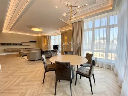 Квартира на Грушевського 9А за 15 тисяч доларів на місяць