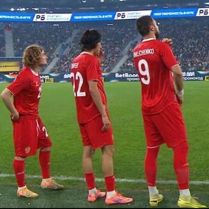 Российские футболисты случайно выстроились в индикатор сигнала сотовой связи