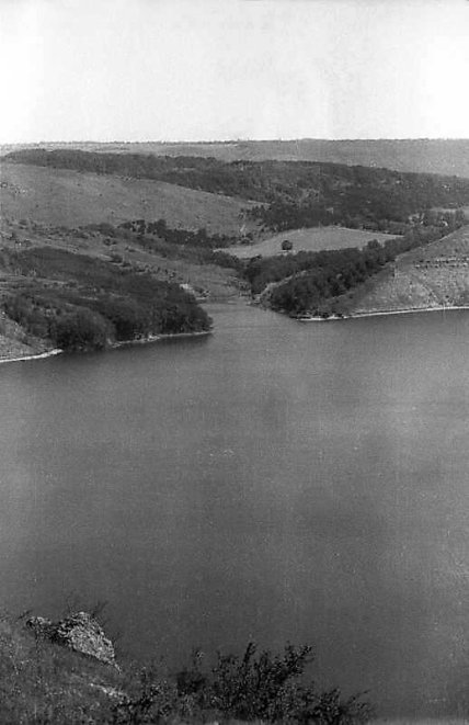 Затоплений яр на лівому березі р. Студениця