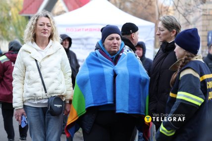 На месте работают спасательные службы /Ян Доброносов, "Телеграф"