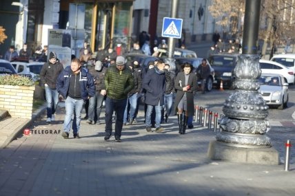 Перевозчики вышли на протест под Кабмином из-за новых правил