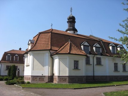 Костел в селе Заздрость