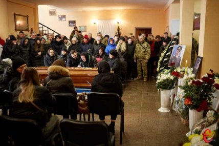 Похороны Захара Квасного в Каменце-Подольском, 12 марта 2022 года. Фото ye.ua