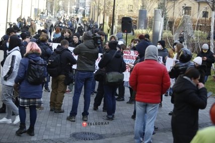 Журналисты требуют доступа к разговору с президентом