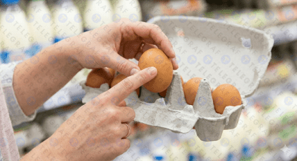 В магазине нужно проверить яичную скорлупу.