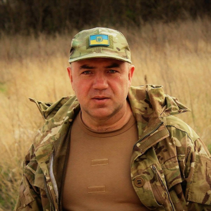 Роман Донік