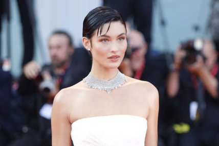 Укладка с мокрым эффектом на короткую стрижку