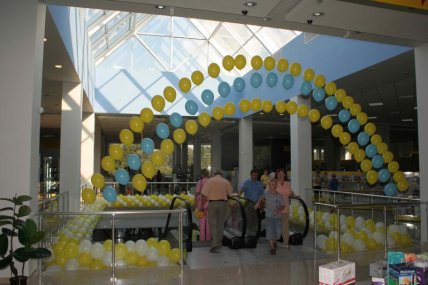 Всередині "Нового континенту" було світло та просторо