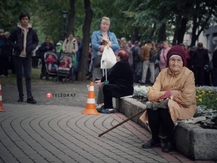 Харків – черга за гуманітарною допомогою